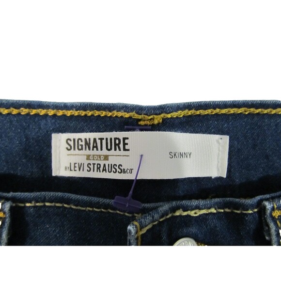 Levi’s Signature Gold Label Boys’ Jeans – Size 18 - Picture 4 of 5
